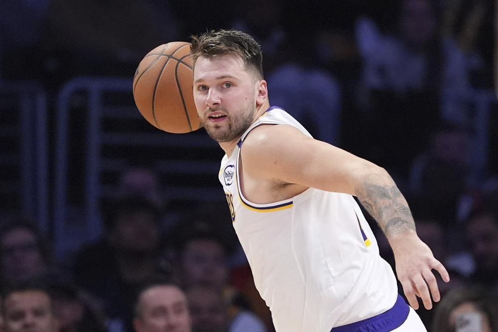 面对更具威 面对更具威