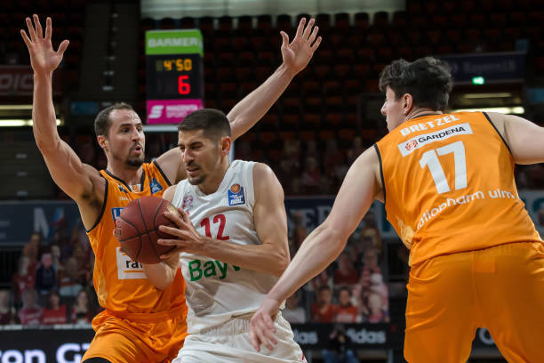 的比赛中脱 的比赛中脱