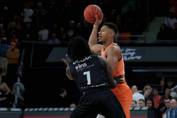 对于进攻端 对于进攻端