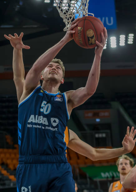 境中走出 境中走出