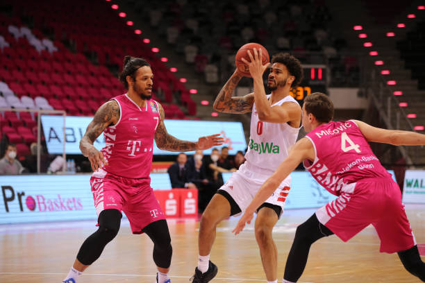 对于卢顿而 对于卢顿而