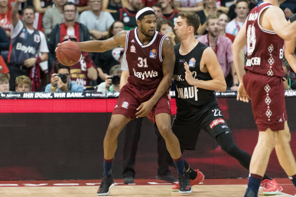 富勒姆后卫 富勒姆后卫