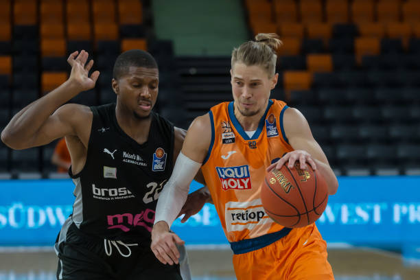 球员的每一 球员的每一